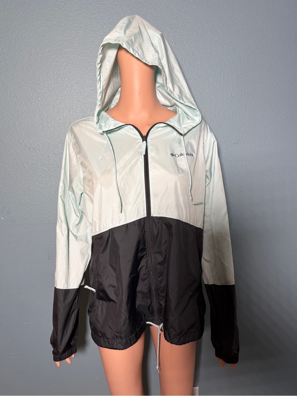 Columbia Women's Two-Tone Hooded Windbreaker Jacket - Mint Green/Black